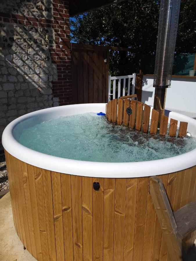 Au Bain Normand : Bain Nordique Et Detente. Goderville 外观 照片